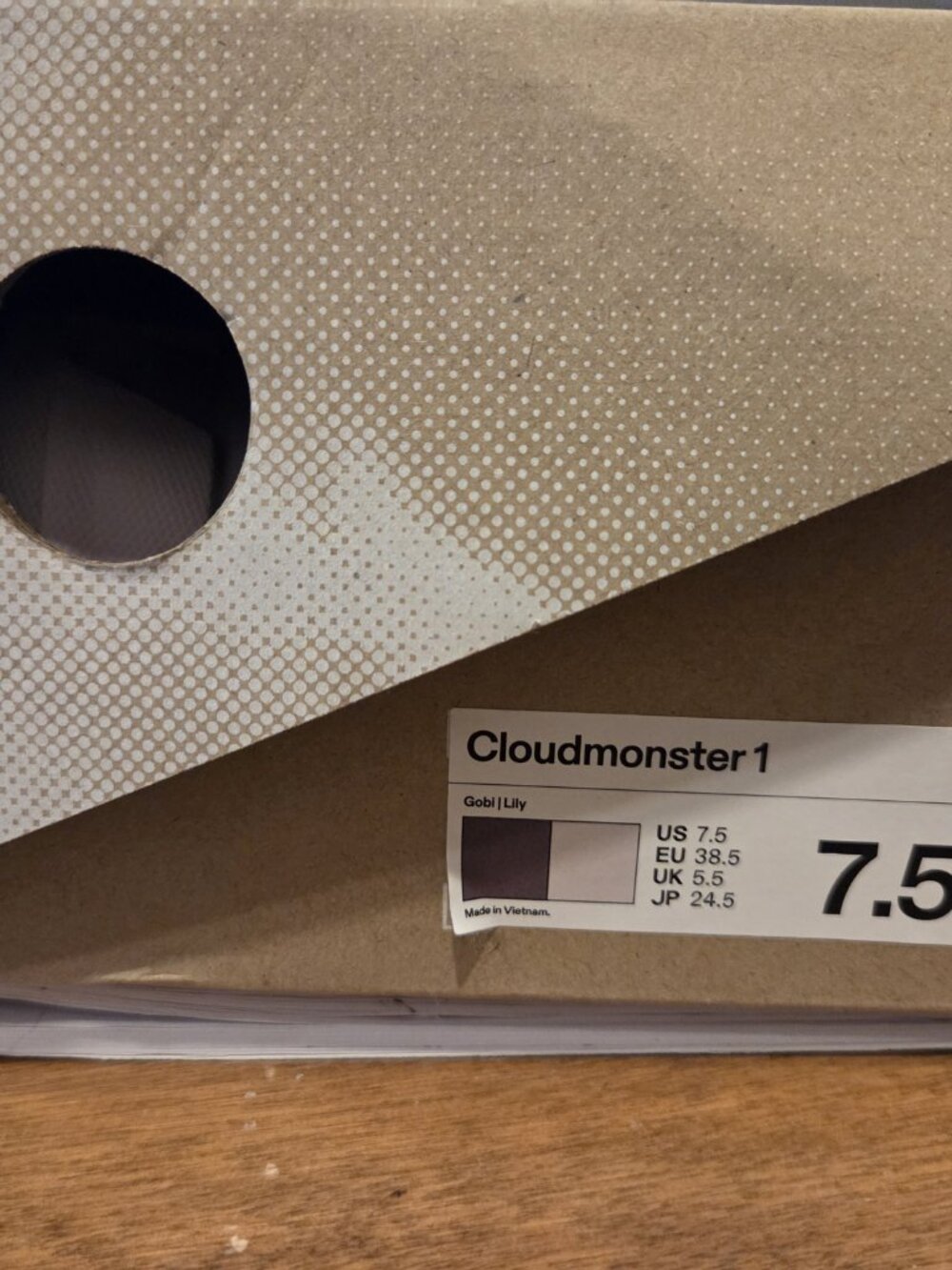 On Cloudswift Women’s Sneakers - Charcoal Gray - Picture 7 of 8